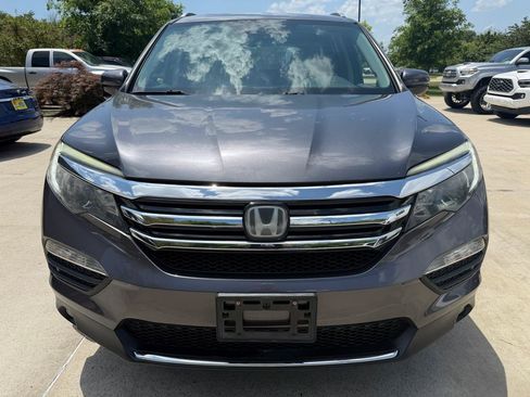 Used 2018 Honda Pilot Touring image 2