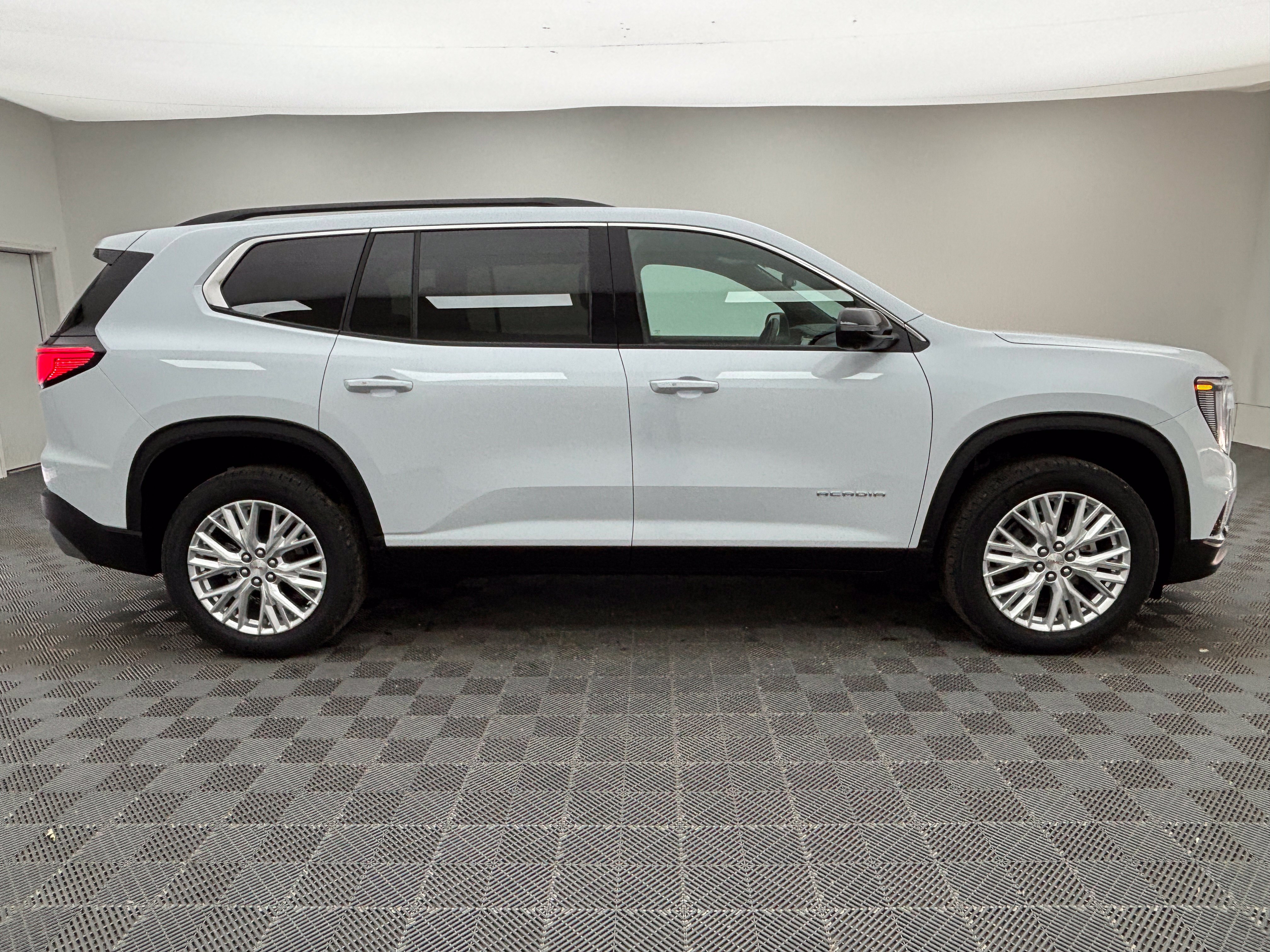 New 2026 GMC Acadia Elevation w/ Elevation Premium Package FWD image 9