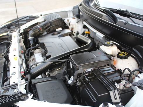 Used 2024 GMC Terrain SLT image 38