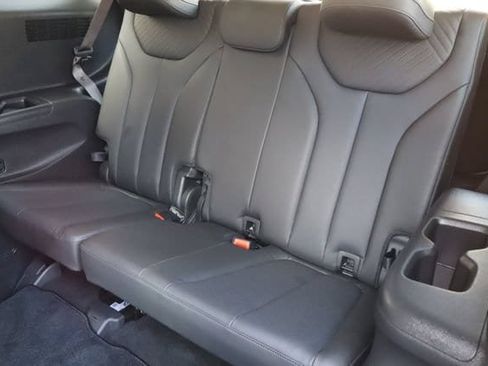 Used 2024 Hyundai Palisade SEL w/ Premium Package AWD/4WD image 7