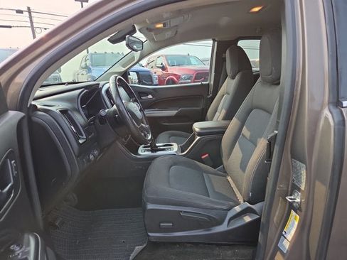 Used 2017 Chevrolet Colorado LT w/ LT Convenience Package AWD/4WD image 9