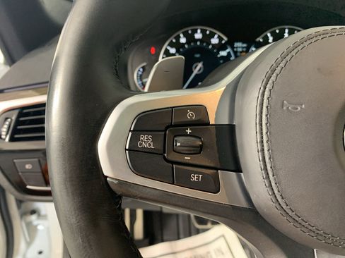 Used 2019 BMW 530i w/ M Sport Package RWD image 18