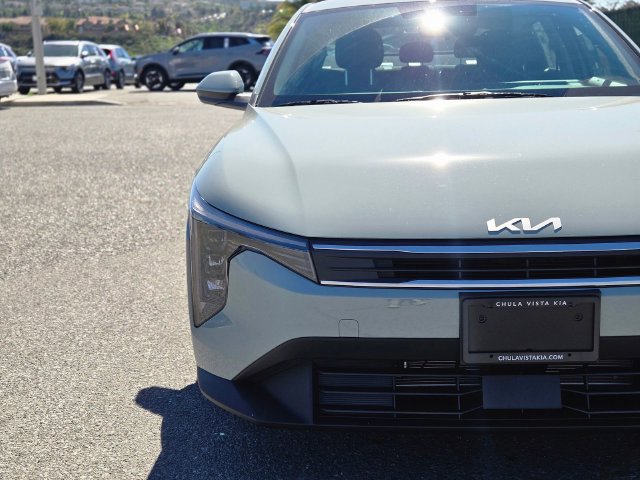 New 2026 Kia K4 FWD image 2