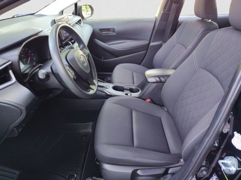 Used 2023 Toyota Corolla LE FWD image 10