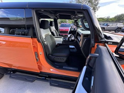 Used 2024 GMC Hummer EV 2X w/ Extreme Off-Road Package AWD/4WD image 33