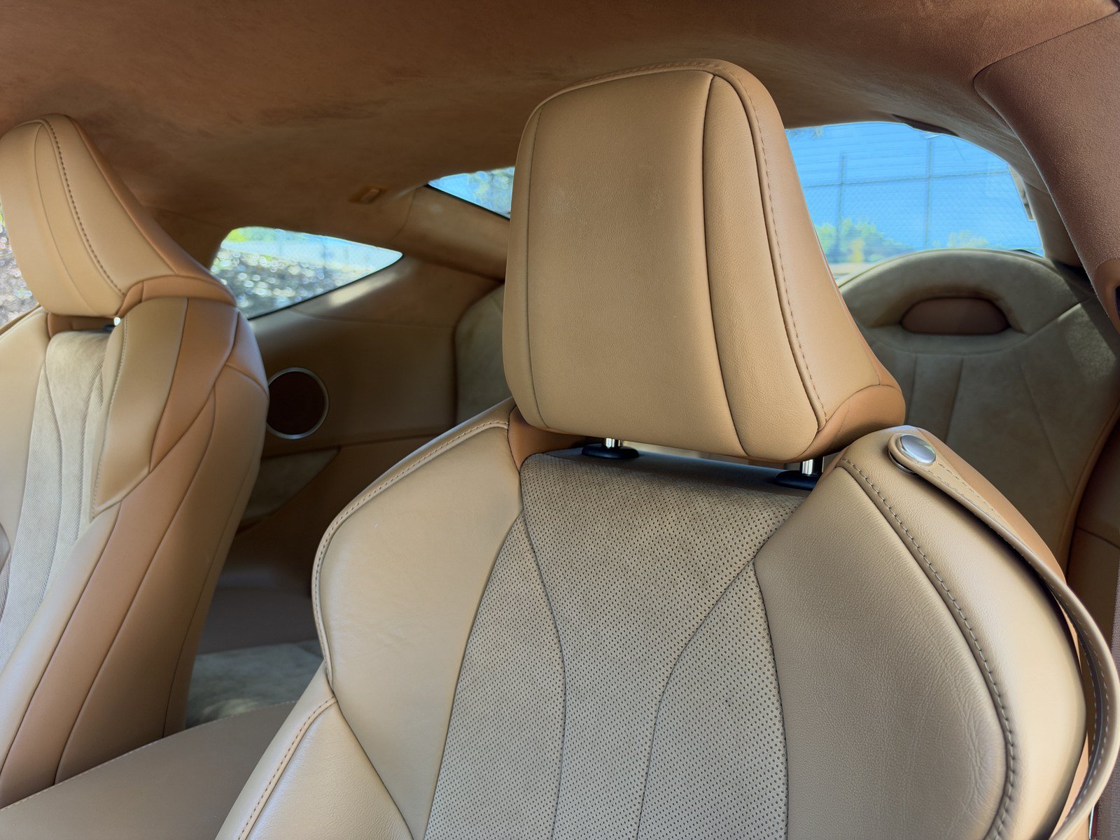 Used 2024 Lexus LC 500 Coupe w/ Dynamic Handling Package RWD image 33