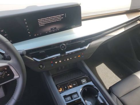 Certified 2025 Nissan Murano SL AWD/4WD image 24