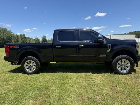 Used 2020 Ford F250 Platinum w/ FX4 Off-Road Package AWD/4WD image 4