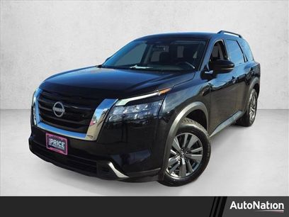 Used 2024 Nissan Pathfinder SV