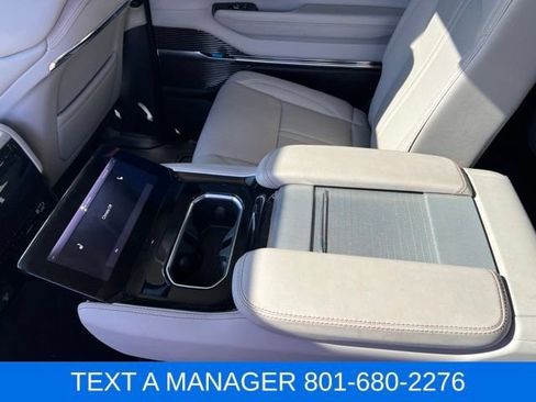 Used 2023 Jeep Grand Wagoneer 4WD image 46