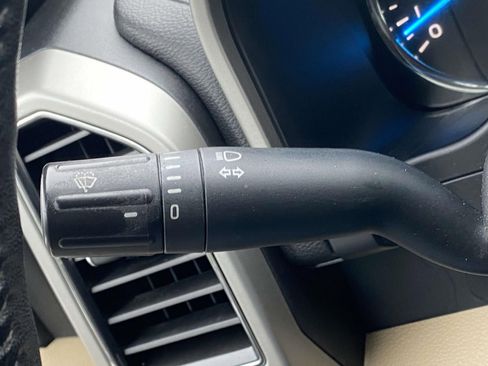 Used 2017 Ford F150 Lariat image 22