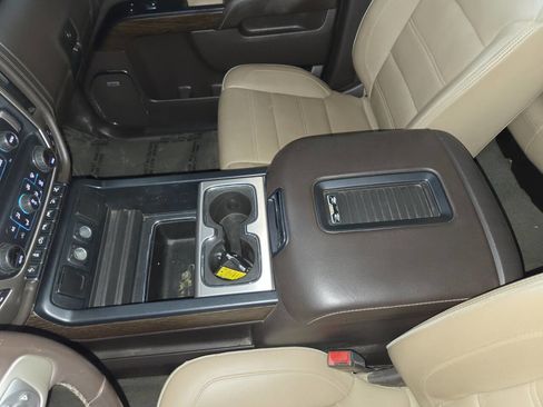 Used 2018 GMC Sierra 1500 Denali w/ Denali Ultimate Package AWD/4WD image 18
