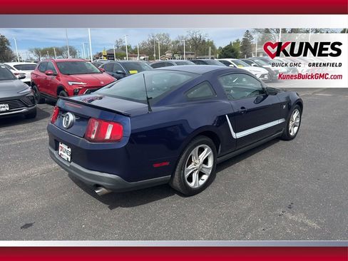 Used 2010 Ford Mustang Coupe RWD image 6