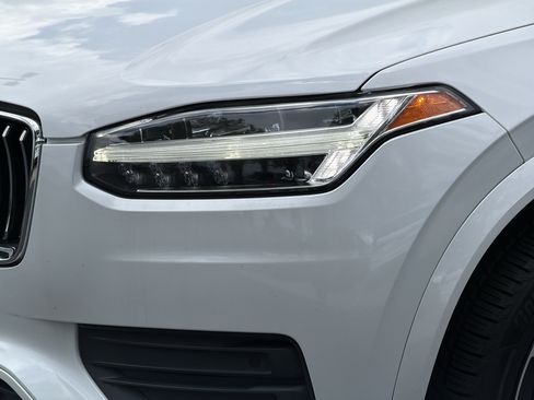 Used 2020 Volvo XC90 T6 Momentum w/ Protection Package Premier AWD/4WD image 6