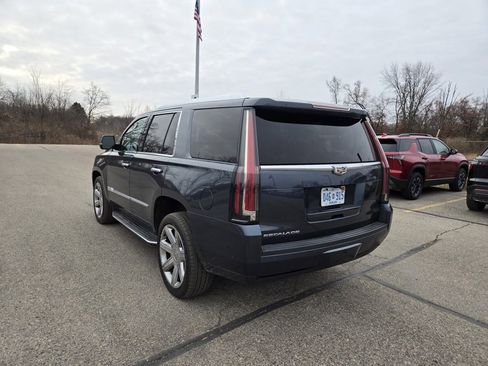 Used 2020 Cadillac Escalade Luxury image 4