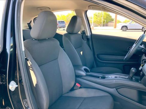 Used 2020 Honda HR-V LX image 9