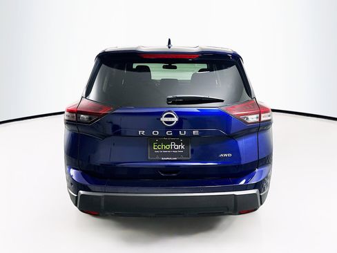 Used 2025 Nissan Rogue SV image 7