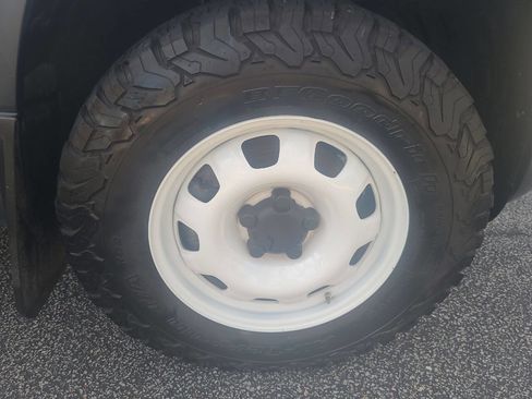 Used 2020 Land Rover Defender 110 image 9