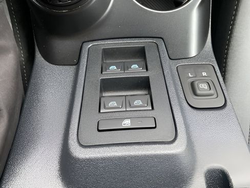 Certified 2023 Ford Bronco Black Diamond image 26