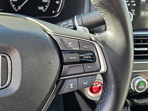 Used 2019 Honda Accord Touring image 22