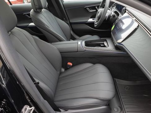 New 2026 Mercedes-Benz E 350 4MATIC Sedan image 21