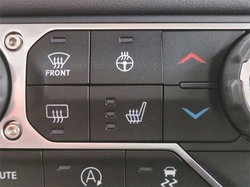 Used 2024 Jeep Wrangler Unlimited Rubicon w/ Technology Group image 23