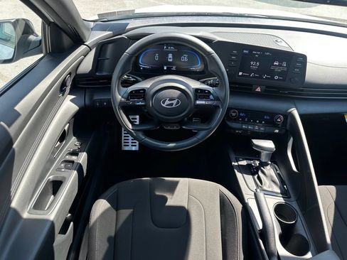 Certified 2025 Hyundai Elantra Sport FWD image 14