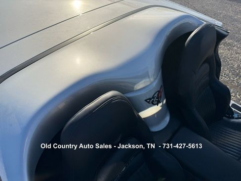 Used 2000 Chevrolet Corvette Convertible w/ Memory Pkg image 45