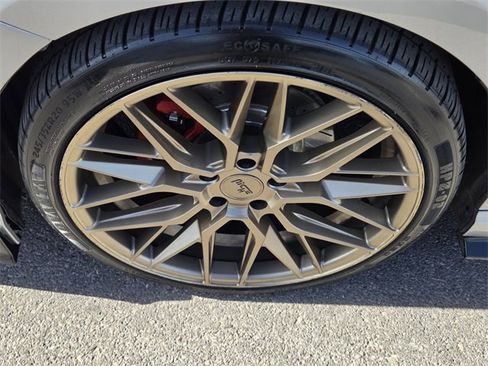 Used 2022 Toyota Camry XSE image 9