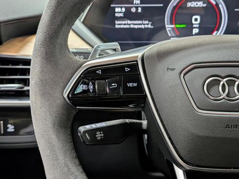 Used 2022 Audi e-tron GT Premium Plus image 34