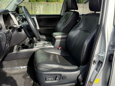 Used 2016 Toyota 4Runner Limited image 15