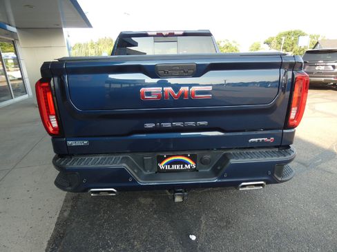 Certified 2020 GMC Sierra 1500 AT4 w/ AT4 Premium Package AWD/4WD image 4