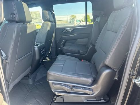 New 2026 Chevrolet Suburban RST w/ Comfort Package AWD/4WD image 25