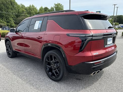 Used 2024 Chevrolet Traverse RS w/ LPO, Floor Liner Package FWD image 5