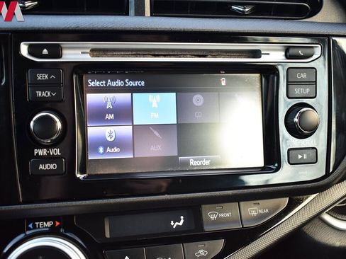 Used 2017 Toyota Prius C One image 19