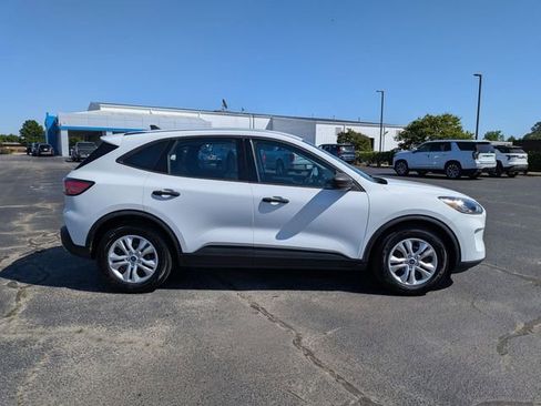 Used 2021 Ford Escape S image 2