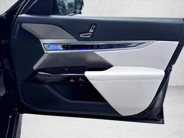 Certified 2023 BMW i7 xDrive60 AWD/4WD image 18