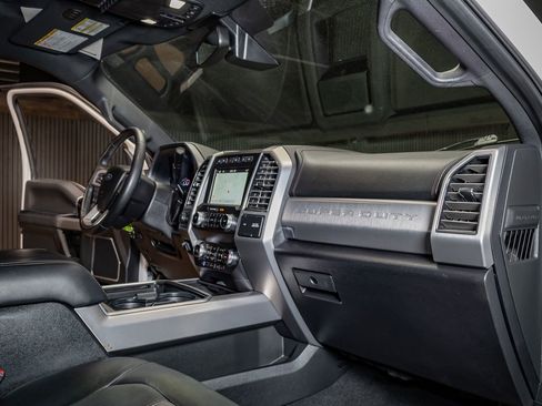 Used 2019 Ford F250 Platinum w/ Platinum Ultimate Package image 19