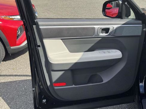 Used 2025 Hyundai Santa Fe SEL image 14