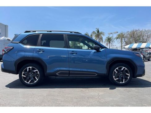 Used 2025 Subaru Forester Limited image 7