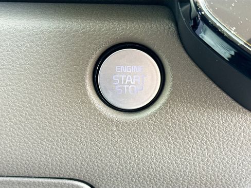 New 2026 Kia Carnival EX image 9