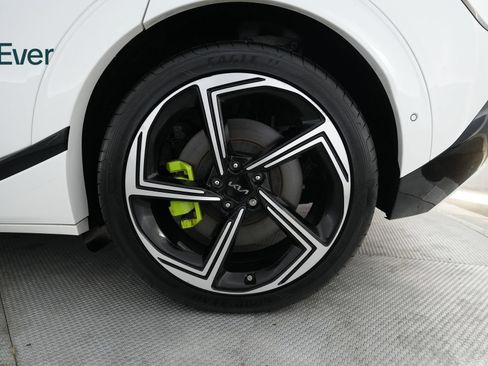 Used 2024 Kia EV6 GT AWD/4WD image 9