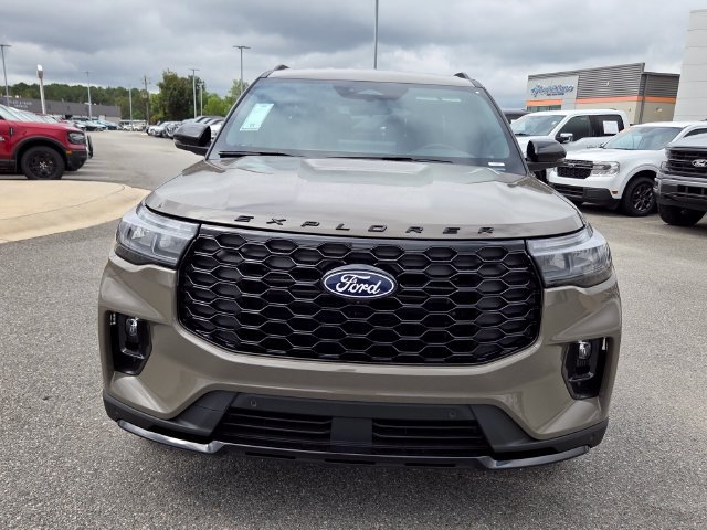 New 2027 Ford Explorer ST-Line RWD image 2