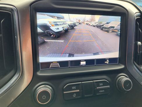 Used 2020 Chevrolet Silverado 2500 LT w/ Convenience Package image 22