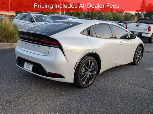 Certified 2024 Toyota Prius XLE FWD image 5
