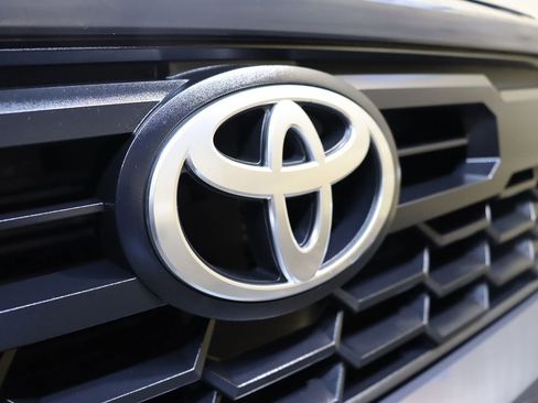 Used 2024 Toyota Tacoma TRD Sport image 15