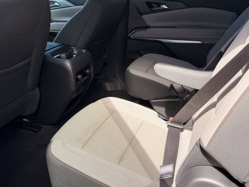 Used 2026 Chevrolet Traverse LT w/ Driver Confidence Package FWD image 17