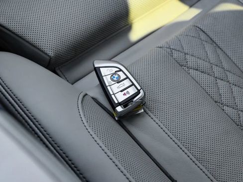 Used 2019 BMW 540i w/ Executive Package image 67