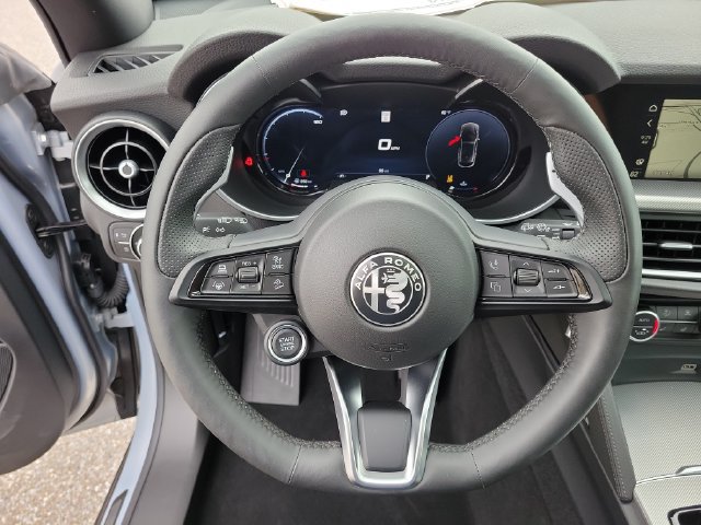 New 2025 Alfa Romeo Stelvio Sprint w/ Convenience Package AWD/4WD image 29