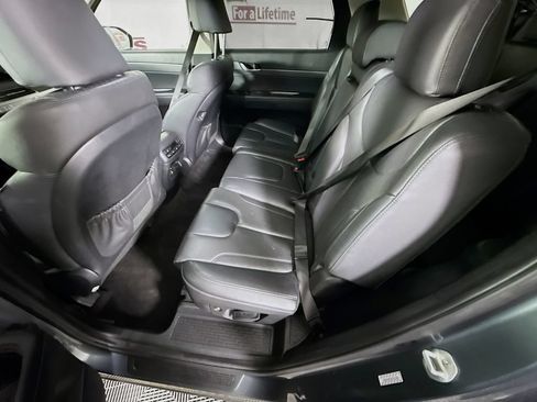 Certified 2022 Hyundai Palisade SEL w/ 8P Bench Seat Package FWD image 28